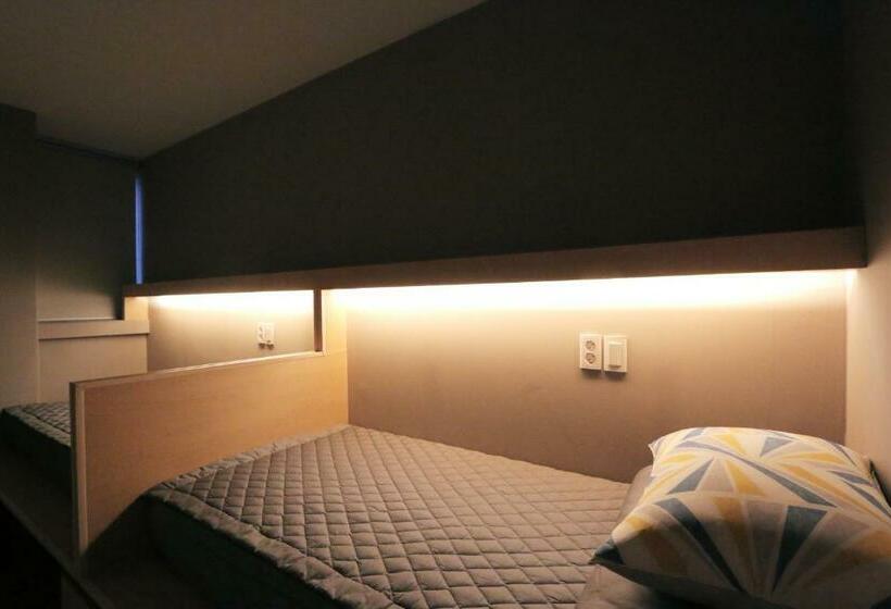 Номер Стандарт Совместная Ванная, Blueboat Hostel Gyeongju