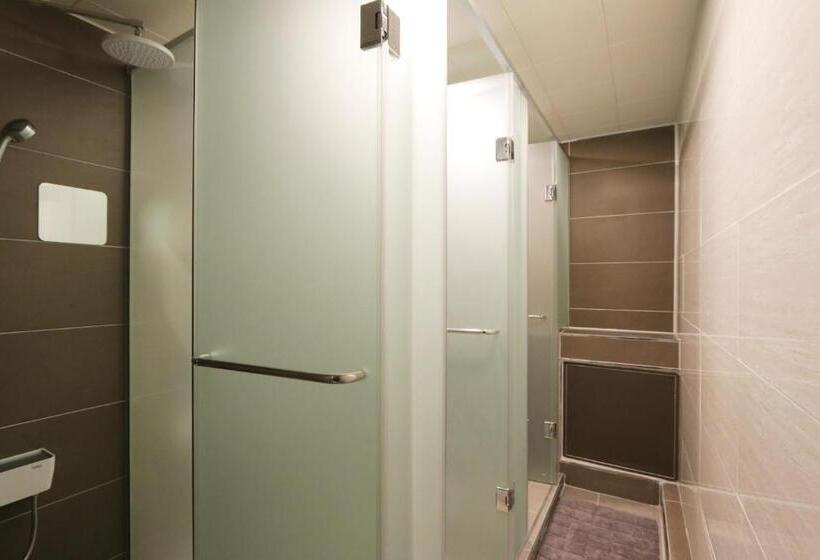 Кровать в Общей Комнате, Blueboat Hostel Gyeongju