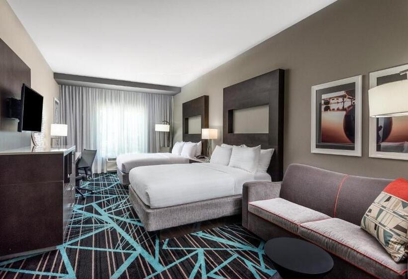 Номер Стандарт 2 Двуспальные Кровати, Holiday Inn Express & Suites   Charlotte Airport, An Ihg