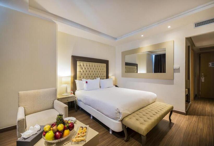 行政房间, Mogador Marina