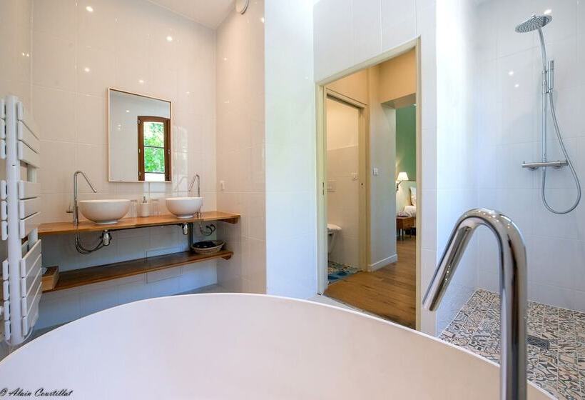 Номер Deluxe с Террасой, Domaine Gaogaia