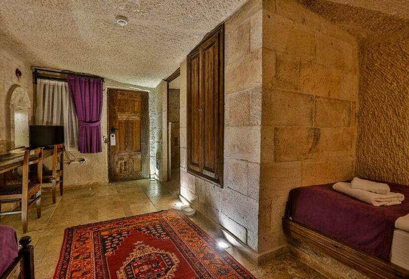 اتاق استاندارد, Hidden Cave