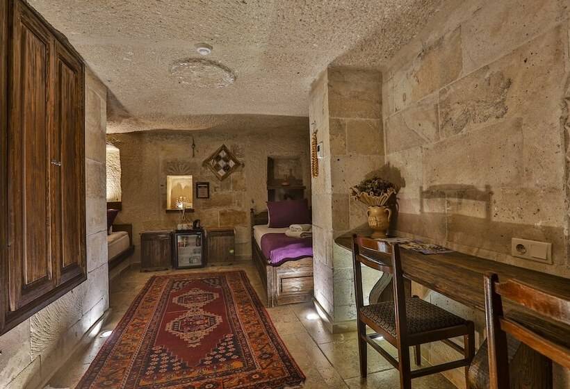 اتاق استاندارد, Hidden Cave