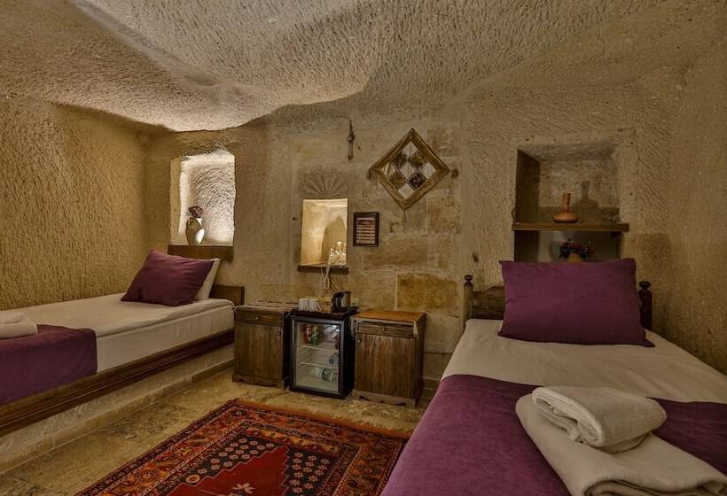 اتاق استاندارد, Hidden Cave