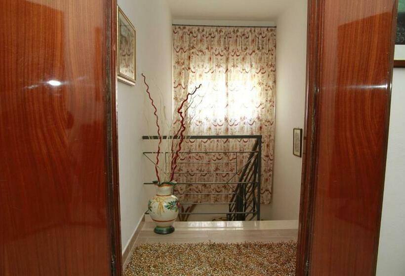 اتاق استاندارد, La Mimosa