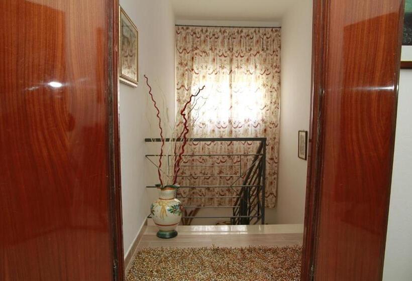 آپارتمان 1 خوابه, La Mimosa