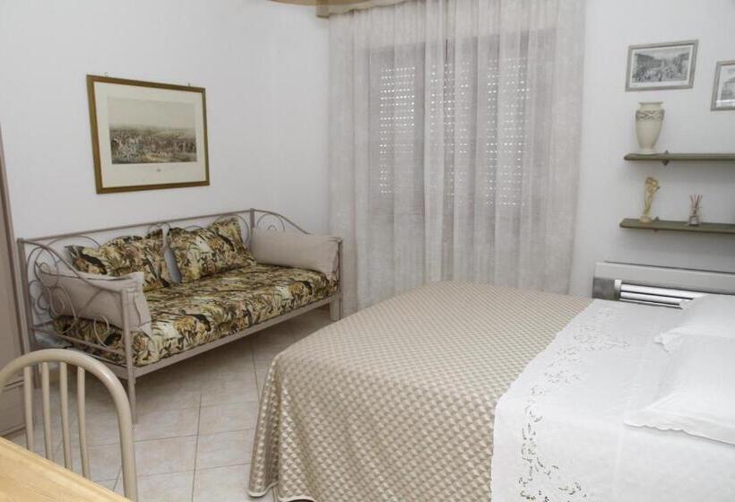 اتاق استاندارد سه نفره, La Mimosa