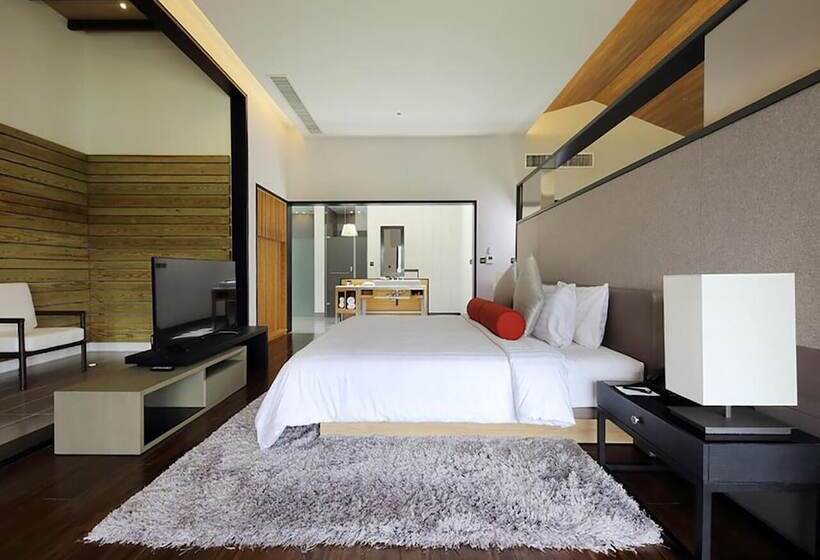 스위트, Midori Clark Hotel And Casino