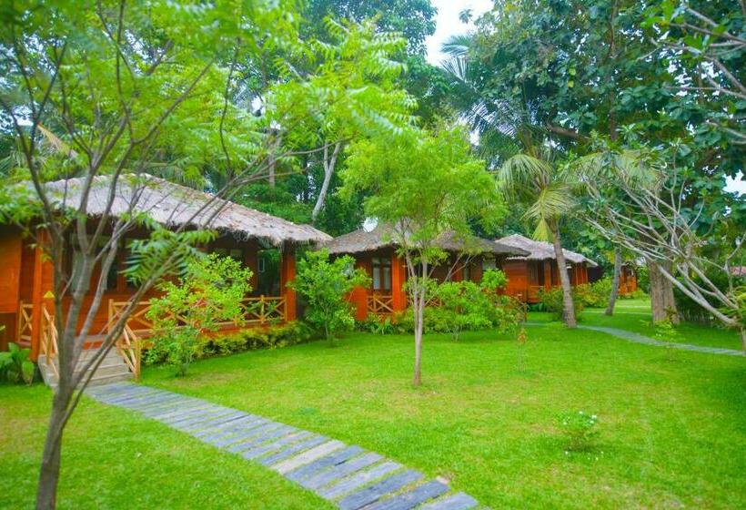 Шале 1 Спальня, Karunakarala Ayurveda Resort