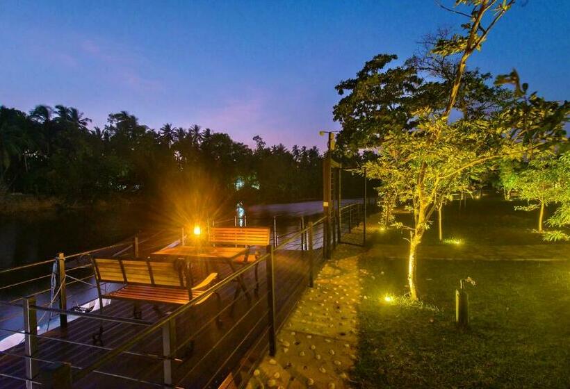 Шале 1 Спальня, Karunakarala Ayurveda Resort