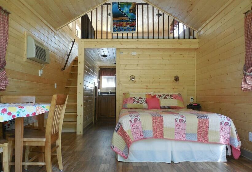 Студия Deluxe, Snake River Cabin Village