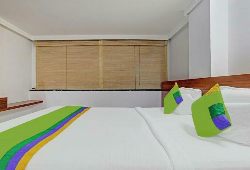 Quarto Deluxe, Treebo Cherry Tree