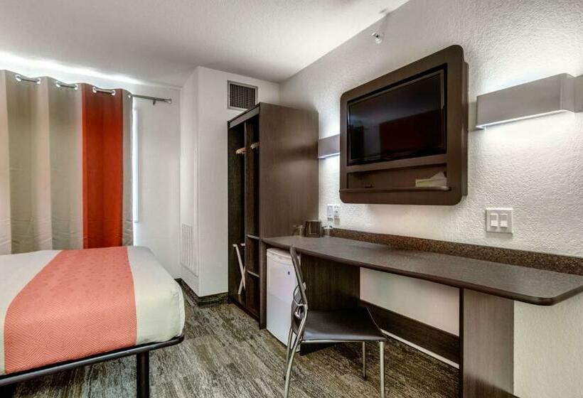 身障者適用スタンダードルーム, Motel 6 Saskatoon, Sk