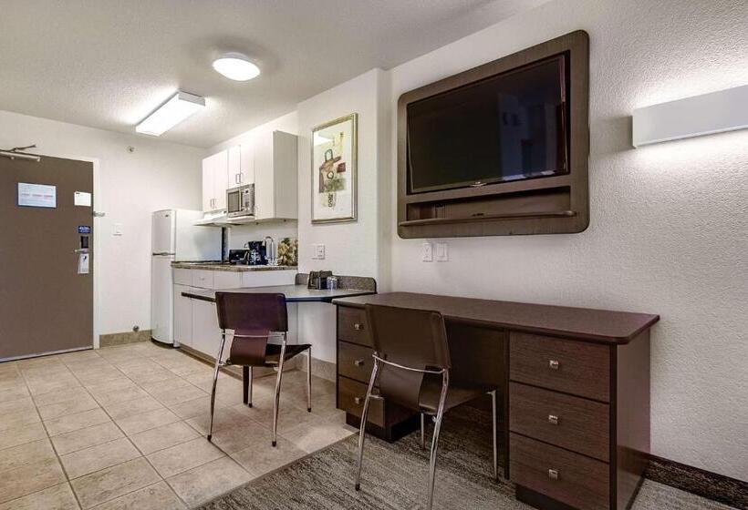 デラックスの４人部屋, Motel 6 Saskatoon, Sk