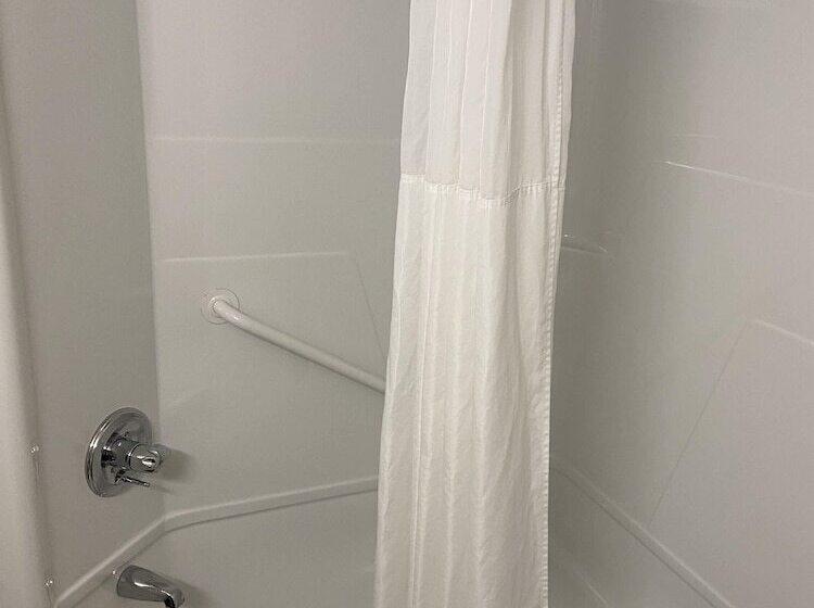 デラックスルーム, Motel 6 Saskatoon, Sk