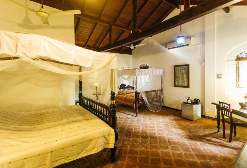 Люкс Кровать Кинг, Secret Garden Villa   Unawatuna