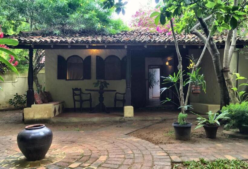 Дом 1 Спальня, Secret Garden Villa   Unawatuna