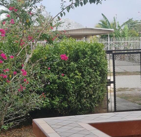 اتاق استاندارد, Gm Suites Bed & Breakfast