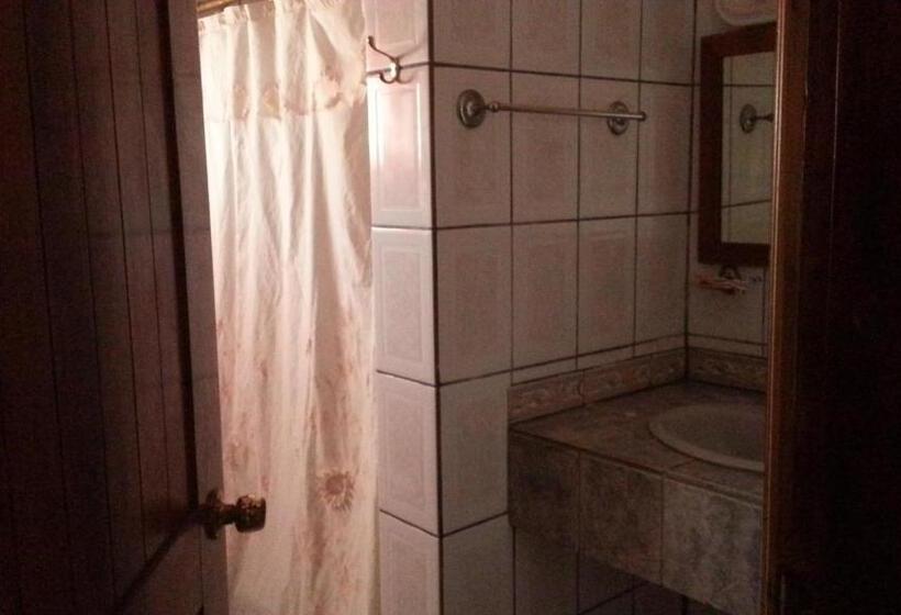 اتاق استاندارد یک نفره, Gm Suites Bed & Breakfast