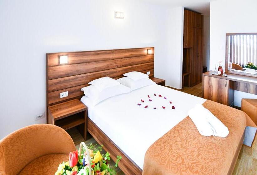 اتاق لوکس, Complex Tismana All Inclusive