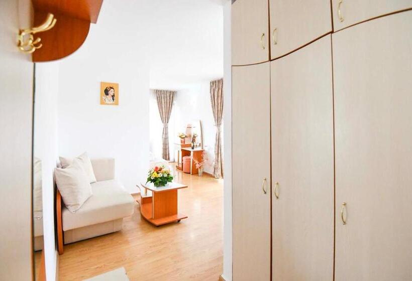 اتاق استاندارد سه تخته با بالکن, Complex Tismana All Inclusive