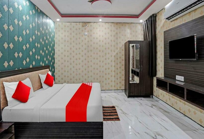 Трехместный Номер Классика, Oyo Flagship 80914 S L Galxy