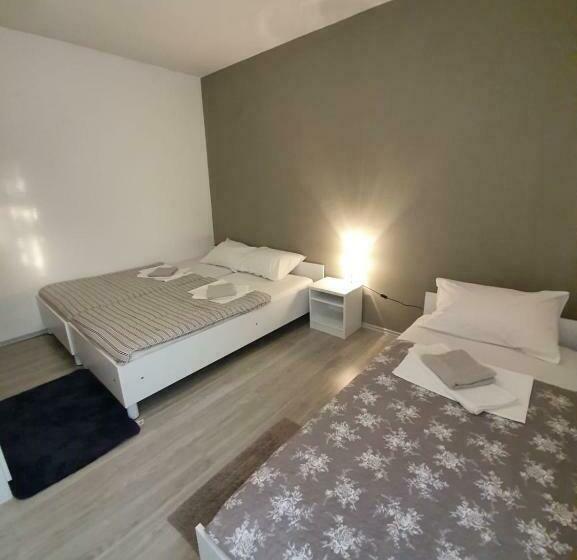 اتاق استاندارد سه نفره, Rooms Nikola Rule Ostojic