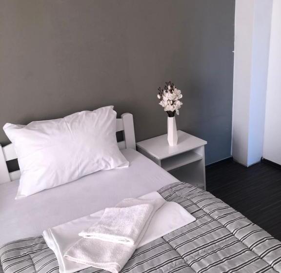 اتاق استاندارد یک نفره, Rooms Nikola Rule Ostojic