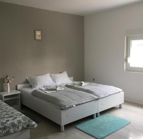 اتاق استاندارد, Rooms Nikola Rule Ostojic