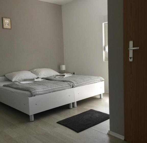 اتاق استاندارد, Rooms Nikola Rule Ostojic