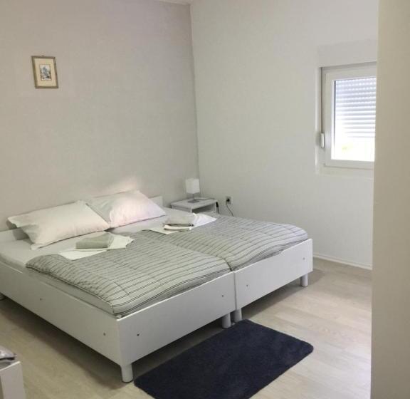 اتاق استاندارد, Rooms Nikola Rule Ostojic