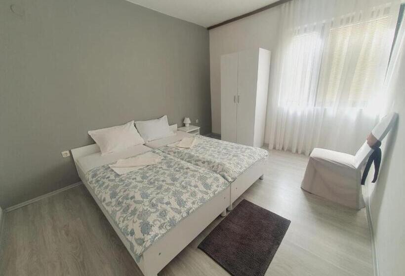 اتاق استاندارد, Rooms Nikola Rule Ostojic