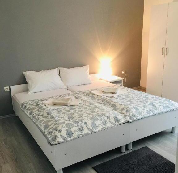 اتاق استاندارد, Rooms Nikola Rule Ostojic