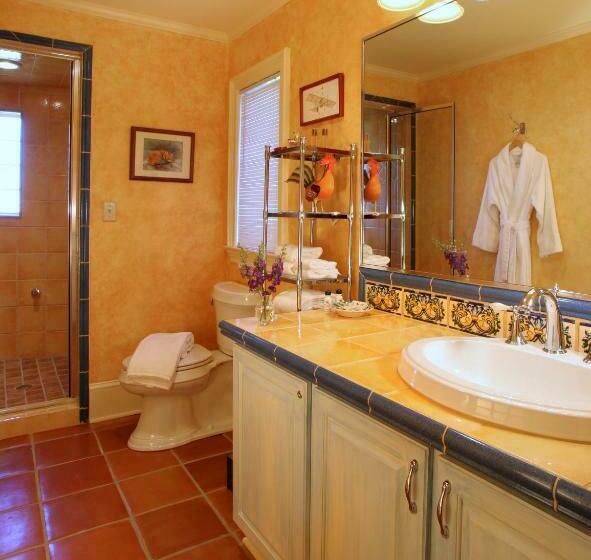 Номер Стандартный Кровать Куин, L Auberge Provencale Inn & Restaurant
