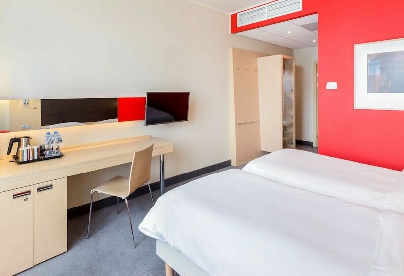 Номер Стандарт, Cosmos Novosibirsk Hotel, A Member Of Radisson Individuals