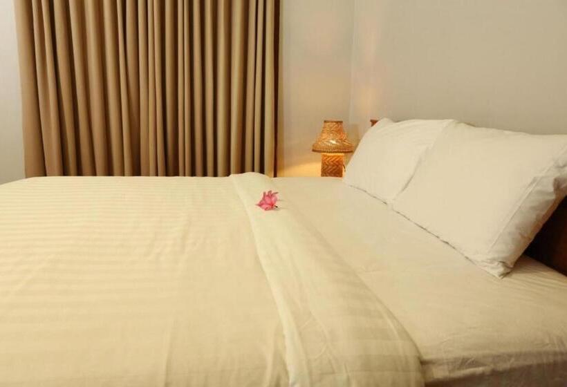 Номер Стандарт Вид на Бассейн, Senggigi Cottages Lombok