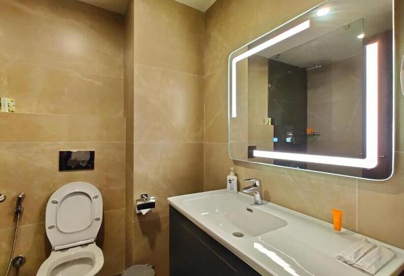 اتاق لوکس با تخت بزرگ, Lake View Resort
