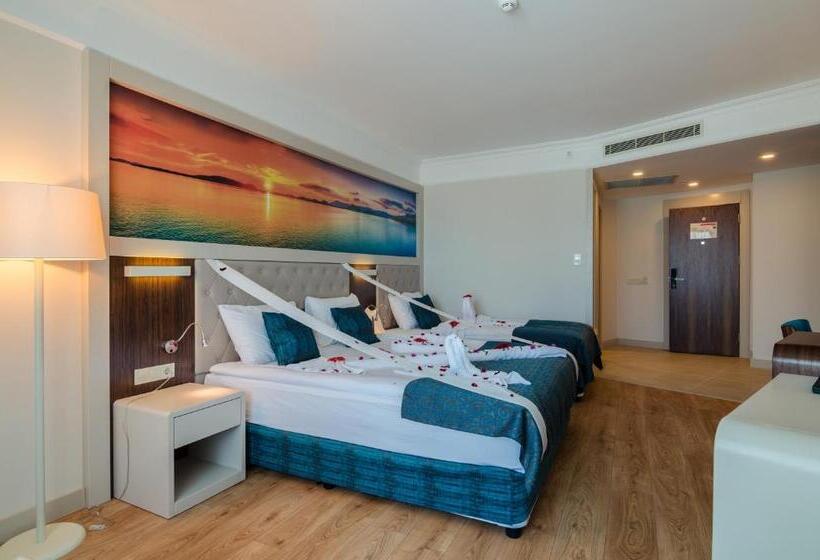 Номер Стандарт, The Lumos Deluxe Resort Hotel & Spa