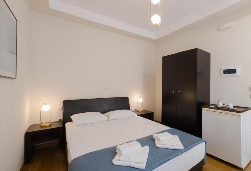 Номер Стандарт с Балконом, Nikolaos Pension