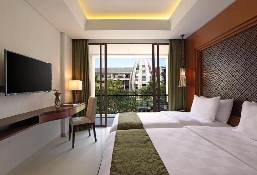 Номер Deluxe Вид на Бассейн, Golden Tulip Jineng Resort Bali