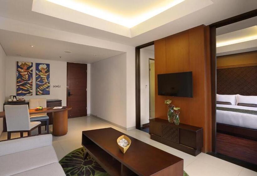 Люкс Вид на Бассейн, Golden Tulip Jineng Resort Bali