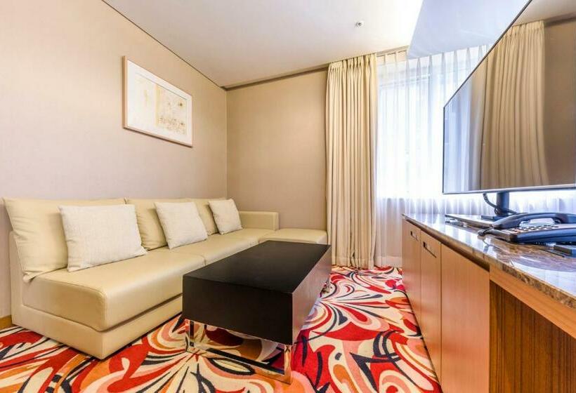 Полулюкс, Shin Shin Hotel Jeju Airport