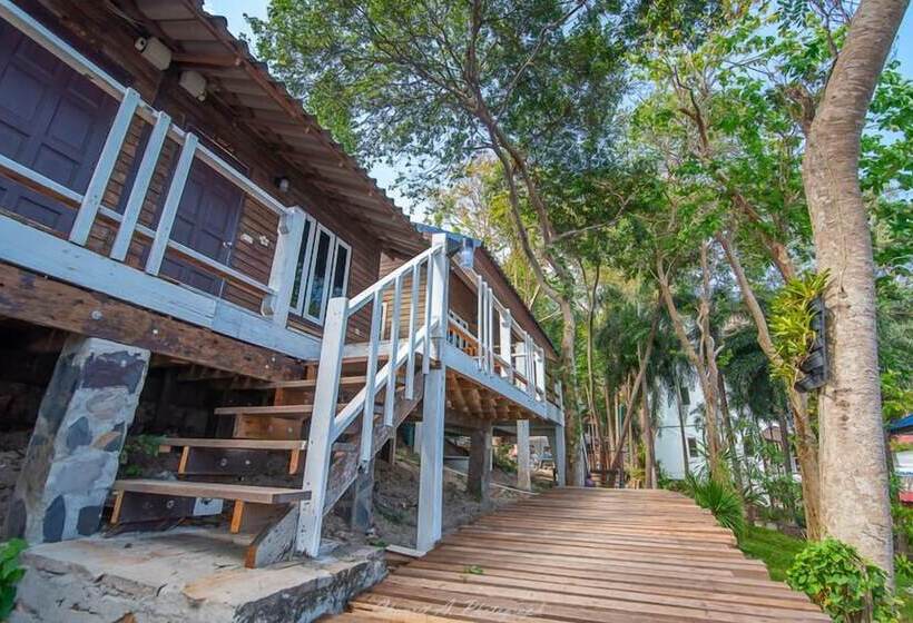Семейный Номер, Sangthian Beach Resort
