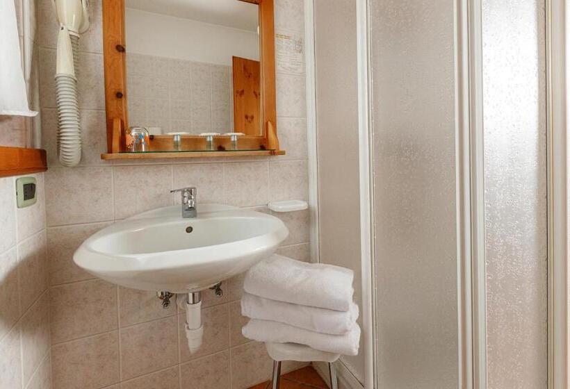 Номер Стандарт Трехместный, Villa Rina