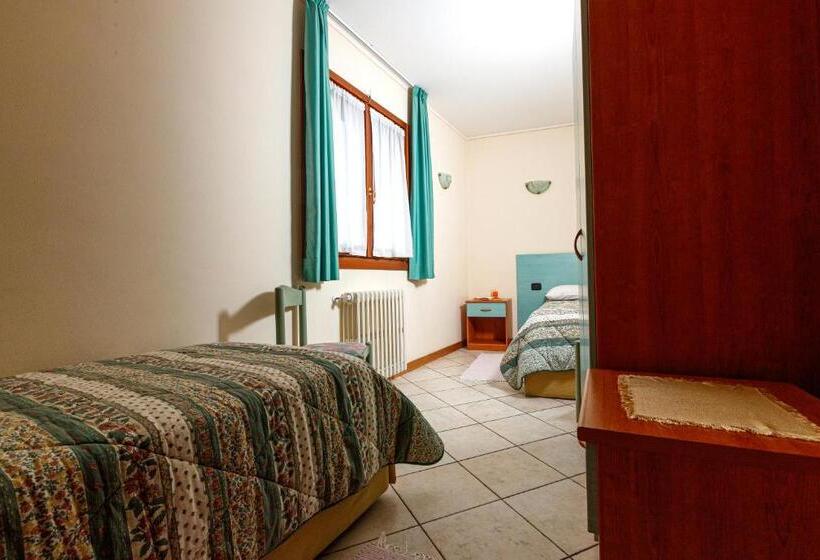 Четырехместный Номер Стандарт, Villa Rina