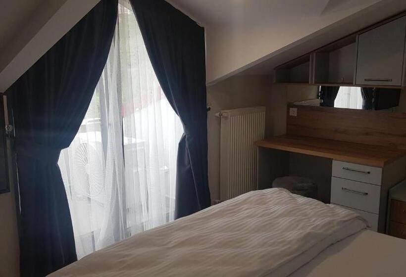 1 Bedroom Penthouse Apartment, Guest Apart Konaklar