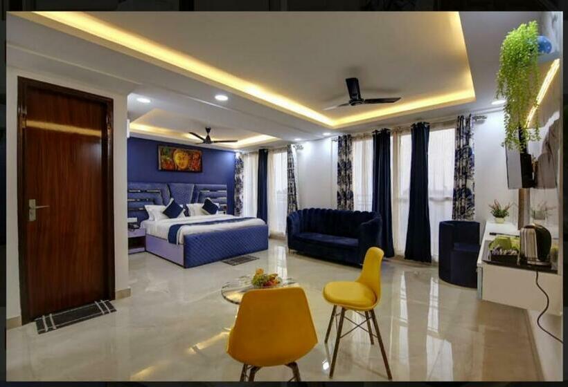 Family Suite, Noida Dreams 144