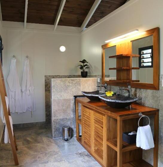اتاق لوکس با چشم‌انداز دریا, Villa Manaaki