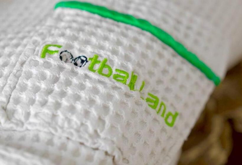 اتاق استاندارد با تخت بزرگ, Football Land
