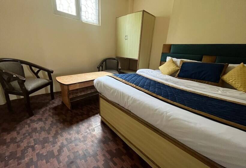 패밀리 스위트, The Ashoka Inn 300mts Walkable From Mall Road